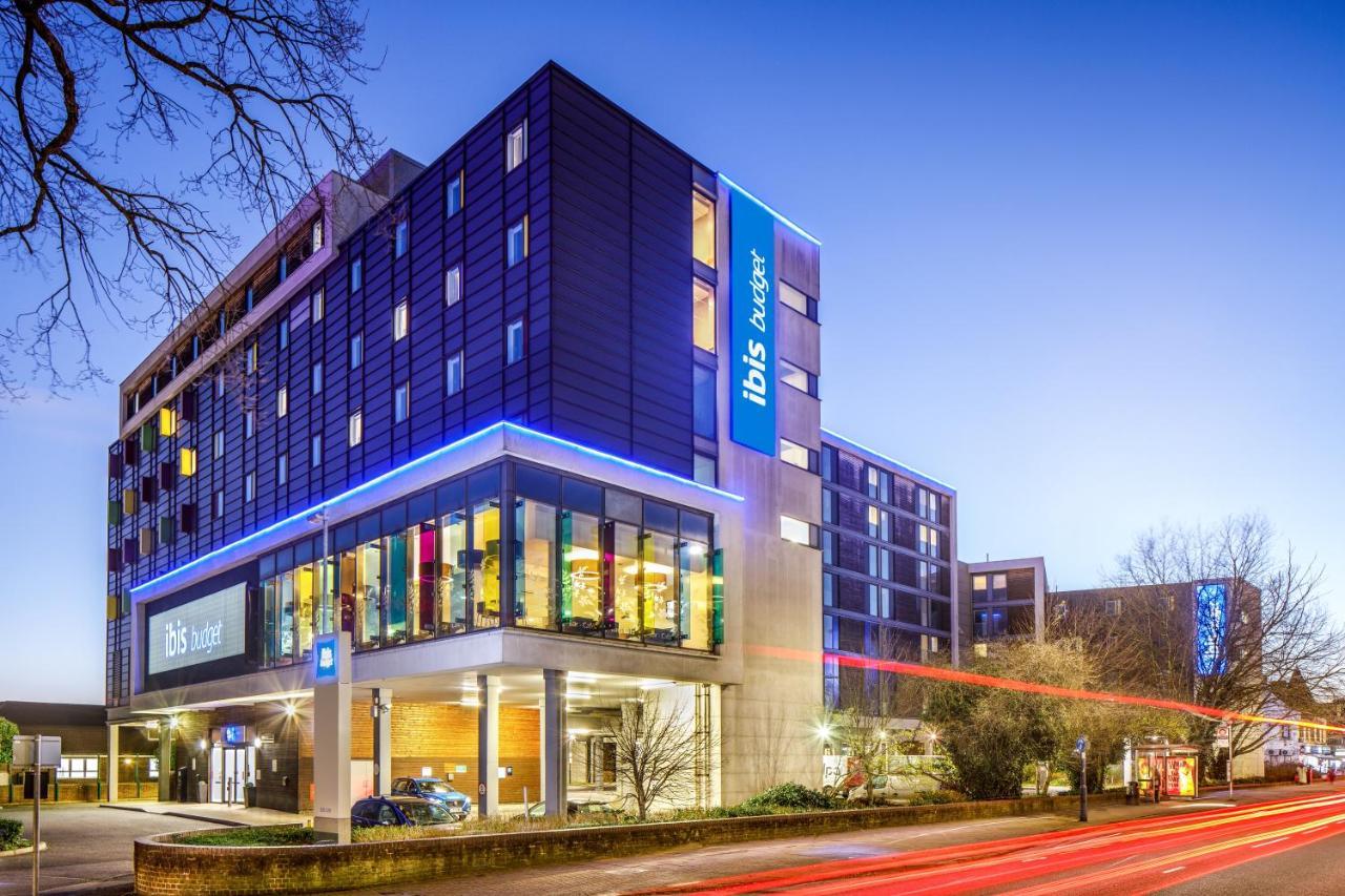 Ibis Budget London Heathrow Central Hounslow Esterno foto