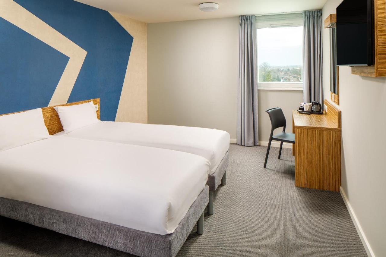 Ibis Budget London Heathrow Central Hounslow Esterno foto