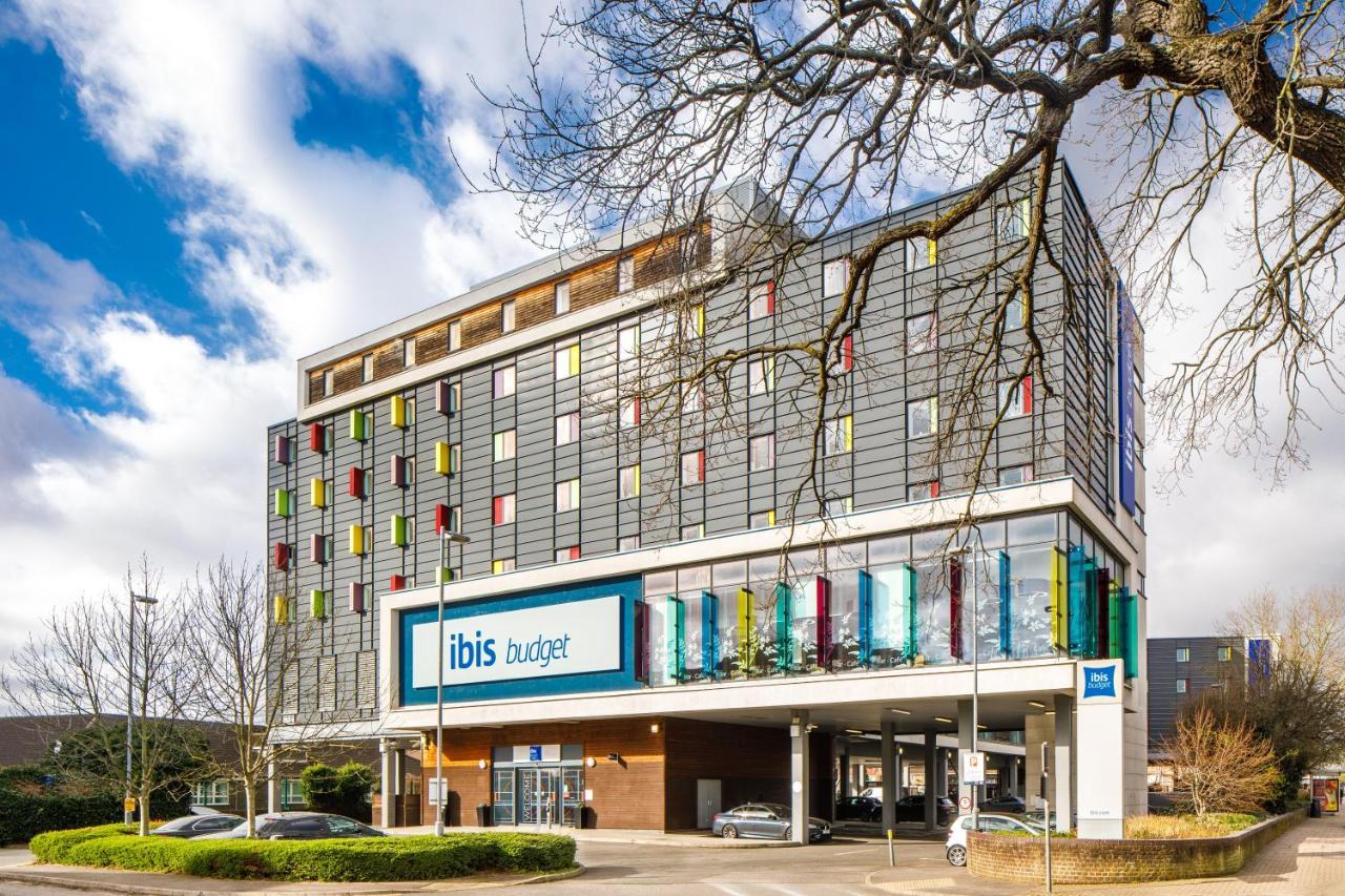 Ibis Budget London Heathrow Central Hounslow Esterno foto