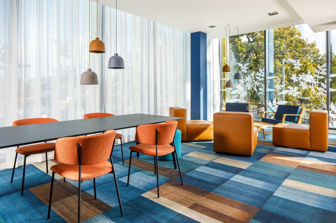 Ibis Budget London Heathrow Central Hounslow Esterno foto