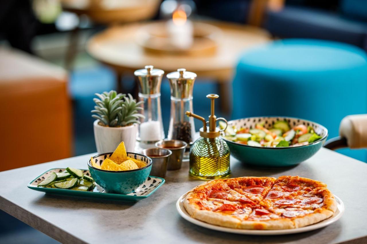 Ibis Budget London Heathrow Central Hounslow Esterno foto