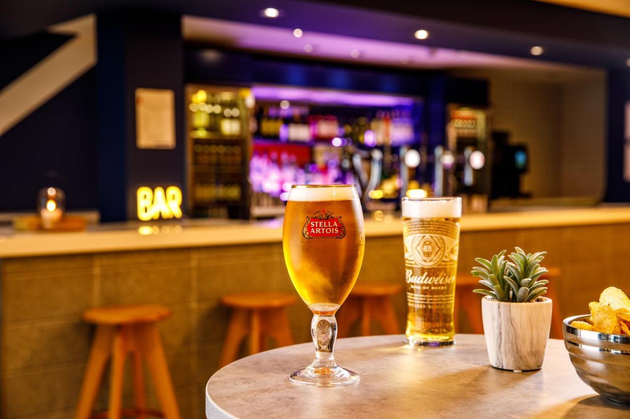 Ibis Budget London Heathrow Central Hounslow Esterno foto