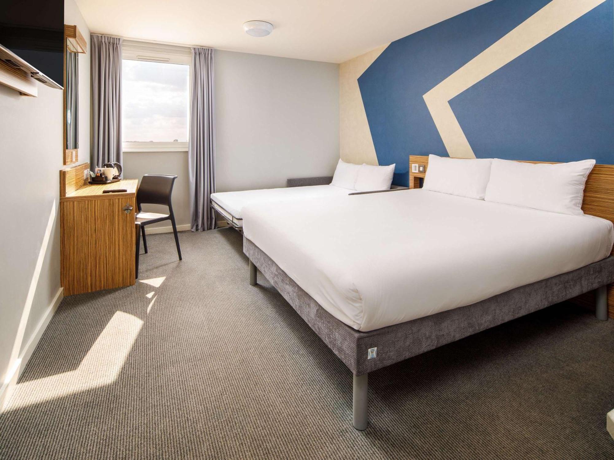 Ibis Budget London Heathrow Central Hounslow Esterno foto