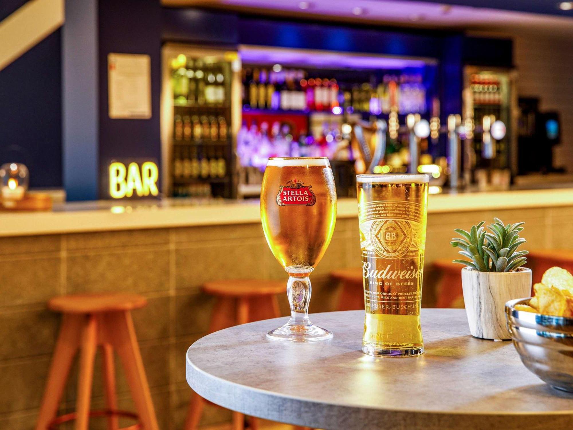 Ibis Budget London Heathrow Central Hounslow Esterno foto